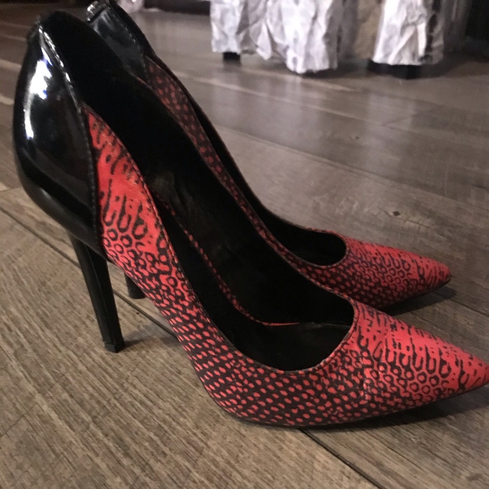 Guess High Heels Brand New size 6